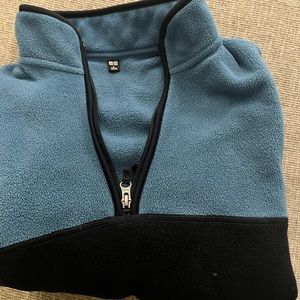 Uniqlo Men’s Blue Two Tone Fleece